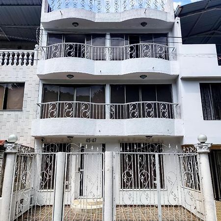 Hospedaje Casa Aurora Кали Экстерьер фото