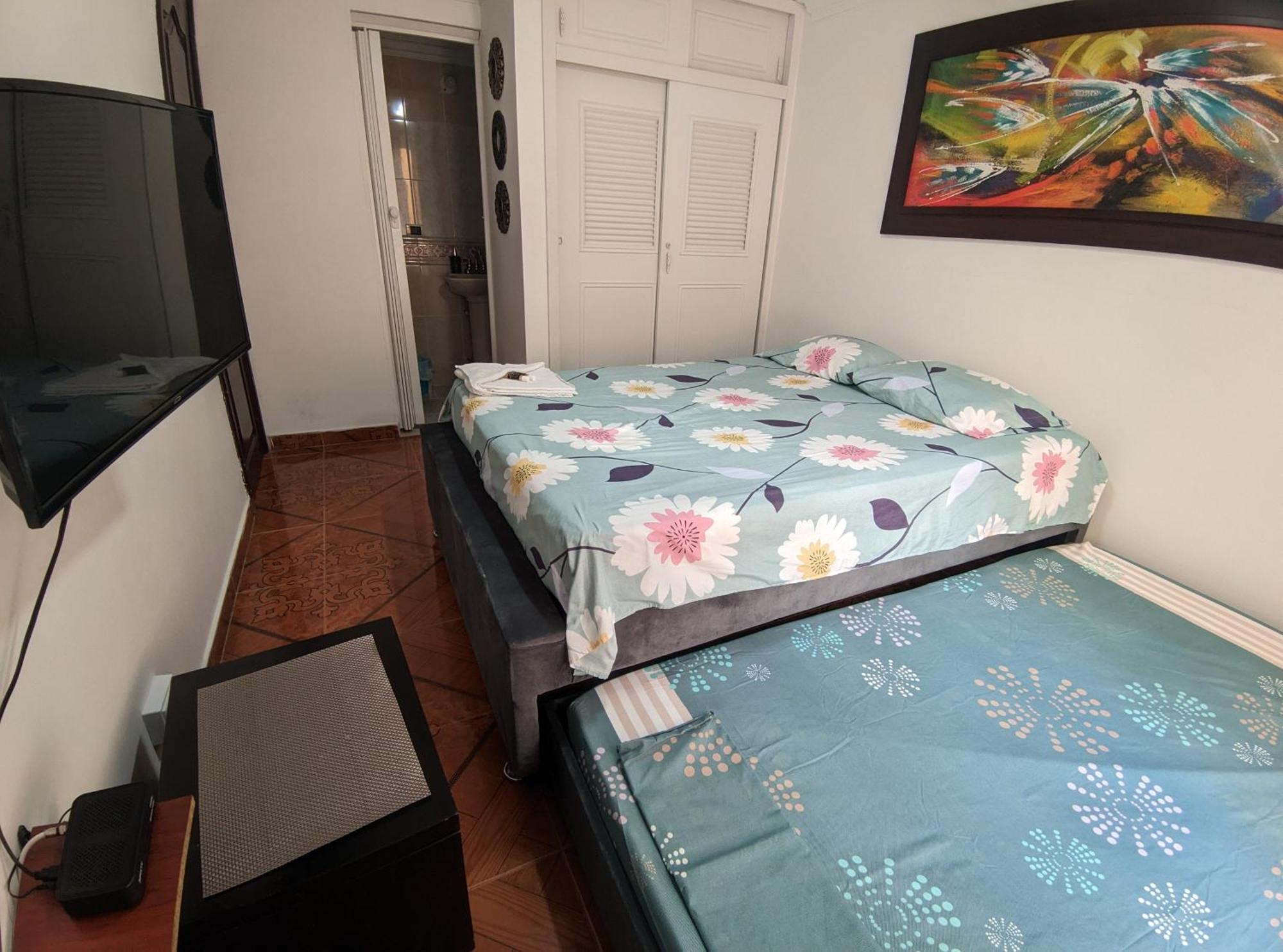 Hospedaje Casa Aurora Кали Экстерьер фото