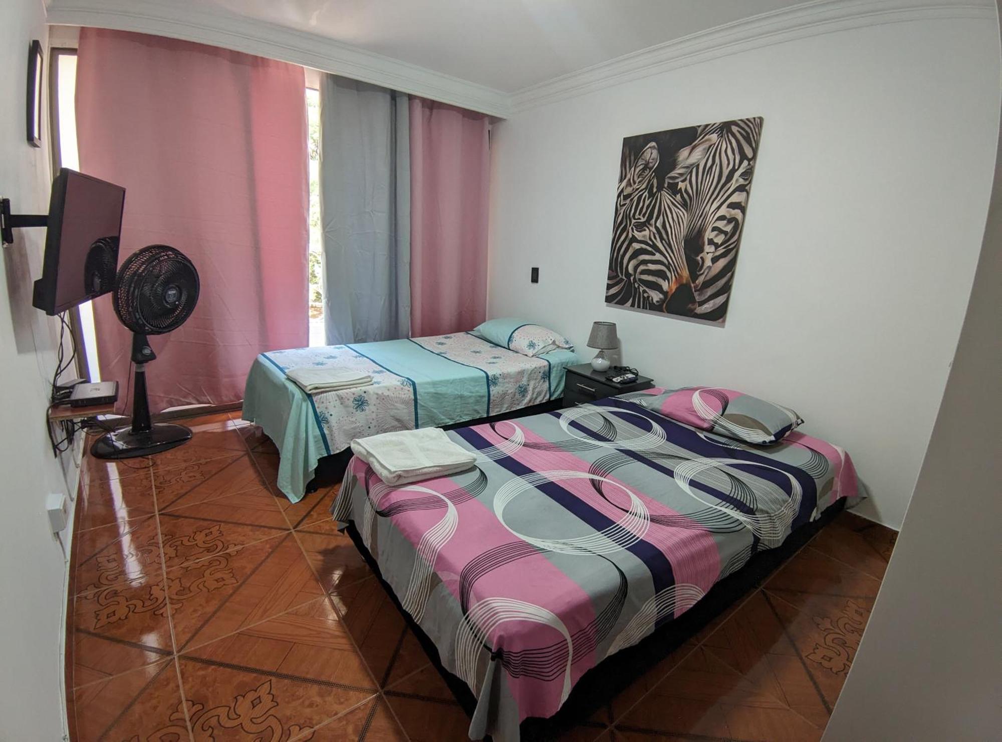 Hospedaje Casa Aurora Кали Экстерьер фото